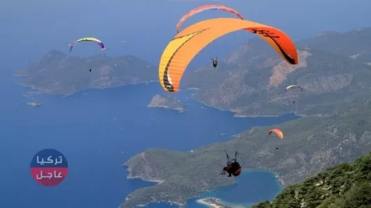 جبل "باباداغ" التركي.. قبلة محبي الطيران المظلي