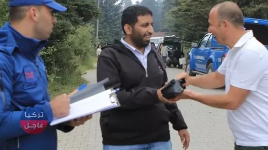 مواطن تركي يعثر على حقيبة لسائح سعودي