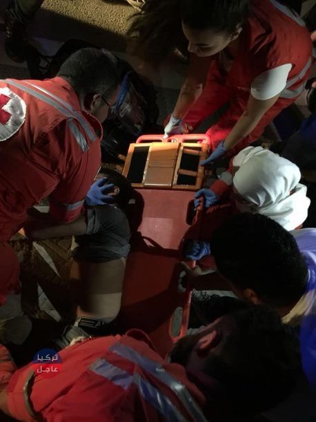 عناصر من الشرطة اللبنانية يعتدون بالضرب و السحل على فتى سوري يبيع الورد (صور) عناصر من الشرطة اللبنانية يعتدون بالضرب و السحل على فتى سوري يبيع الورد (صور)