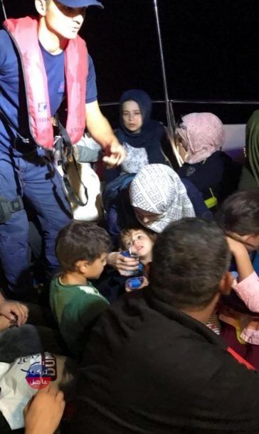 خفر السواحل التركي ينقذ 26 سوريا و فلسطينيا (صور).... تعرف على التفاصيل