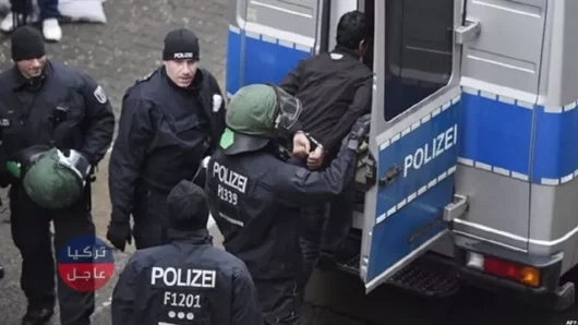 الشرطة الألمانية توقف عنصرياً هدد سيدة تركية وطفلها بالقتل