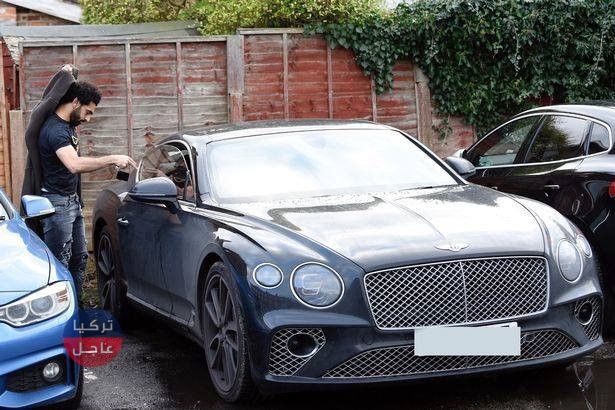 العدسات تكشف حيلة صلاح ونوع سيارته الجديدة “الفارهة” العدسات تكشف حيلة صلاح ونوع سيارته الجديدة “الفارهة”