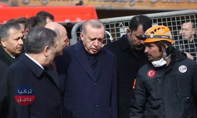 أردوغان يتفقد موقع المبنى المنهار بإسطنبول .... (شاهد بالــ فيديو)