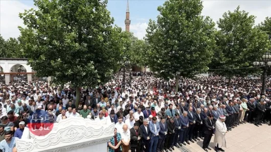 مساجد تركيا تؤدي صلاة الغائب على روح مرسي