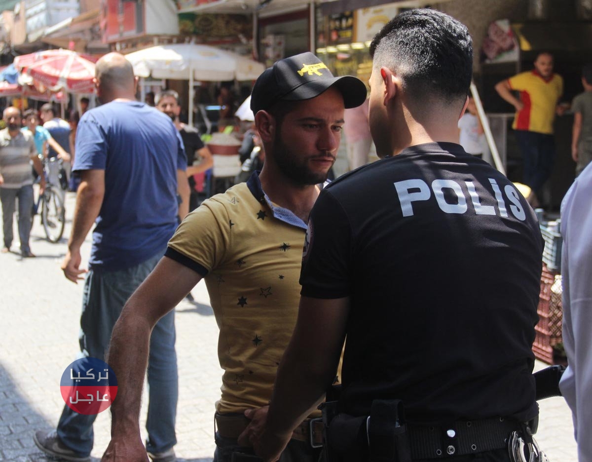 عاجل حملة أمنية كبيرة للقوات الخاصة التركية تستهدف السوريين في أضنة (فيديو + صور). عاجل حملة أمنية كبيرة للقوات الخاصة التركية تستهدف السوريين في أضنة (فيديو + صور).