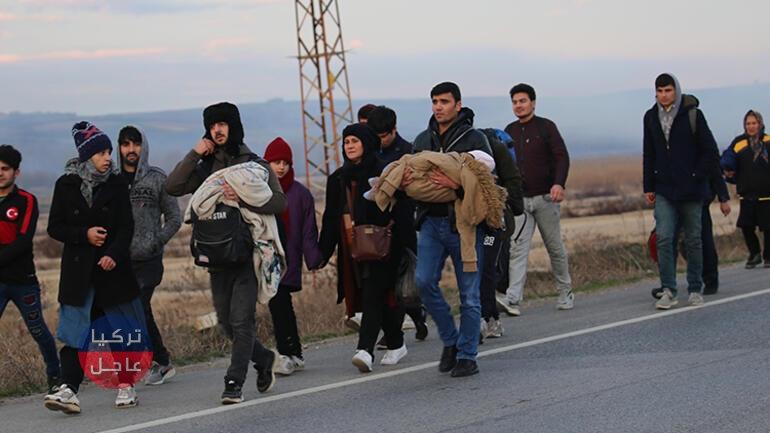بعد فتح تركيا حدودها .. بالفيديو مئات السوريين يصلون أدرنة للعبور نحو أوروبا بعد فتح تركيا حدودها .. بالفيديو مئات السوريين يصلون أدرنة للعبور نحو أوروبا