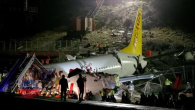 تركيا .. شاهد بالفيديو لحظة تحطم طائرة الركاب في مطار صبيحة بإسطنبول
