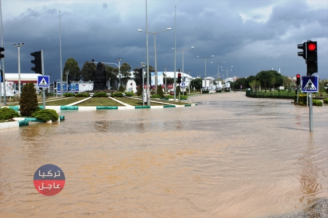 سيول جارفة تجتاح عثمانية جنوبي تركيا وتغلق الطرق (صور) سيول جارفة تجتاح عثمانية جنوبي تركيا وتغلق الطرق (صور)