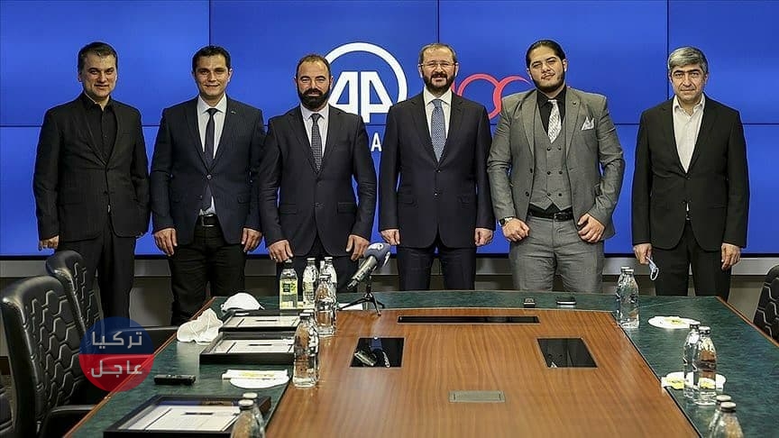 وكالة الأنباء الرسمية التركية تكرم مصور سوري فاز بأفضل صورة للعام 2020