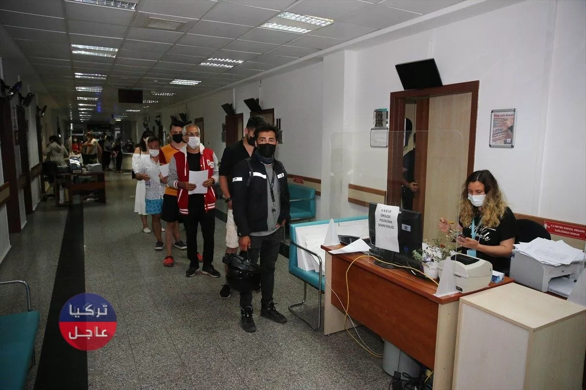 شاهد الطوابير ليلا ونهارا في ولاية بودرم التركية شاهد الطوابير ليلا ونهارا في ولاية بودرم التركية