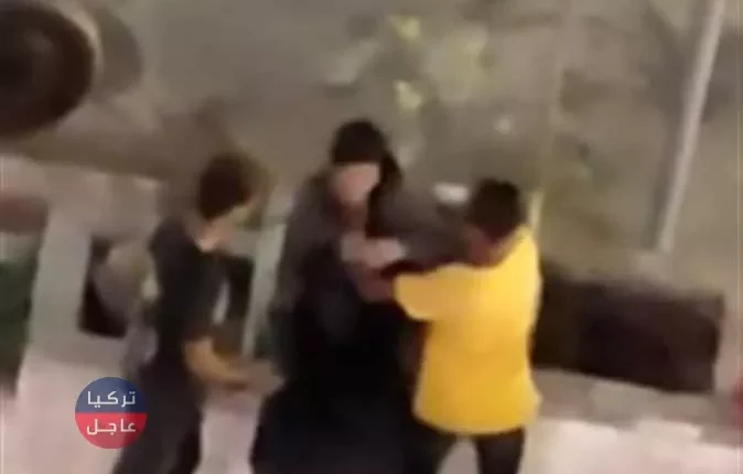 شاهد مافعله شابان بفتاة مصرية "8 دقائق تحـ ـرش واحتضان وخلع حجـ ـاب"