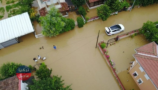 شاهد المياه تغمر حي كامل في إسطنبول (صور) شاهد المياه تغمر حي كامل في إسطنبول (صور)