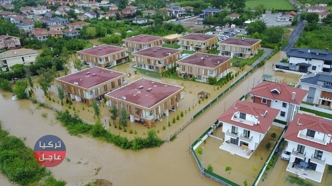 شاهد المياه تغمر حي كامل في إسطنبول (صور) شاهد المياه تغمر حي كامل في إسطنبول (صور)
