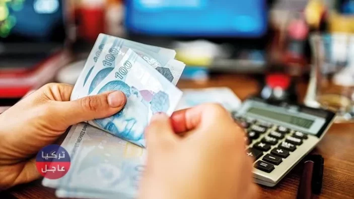 مواقع عالمية تسجل انخفاضاً لليرة التركية مقابل الدولار قُبيل يوم الإثنين بساعات