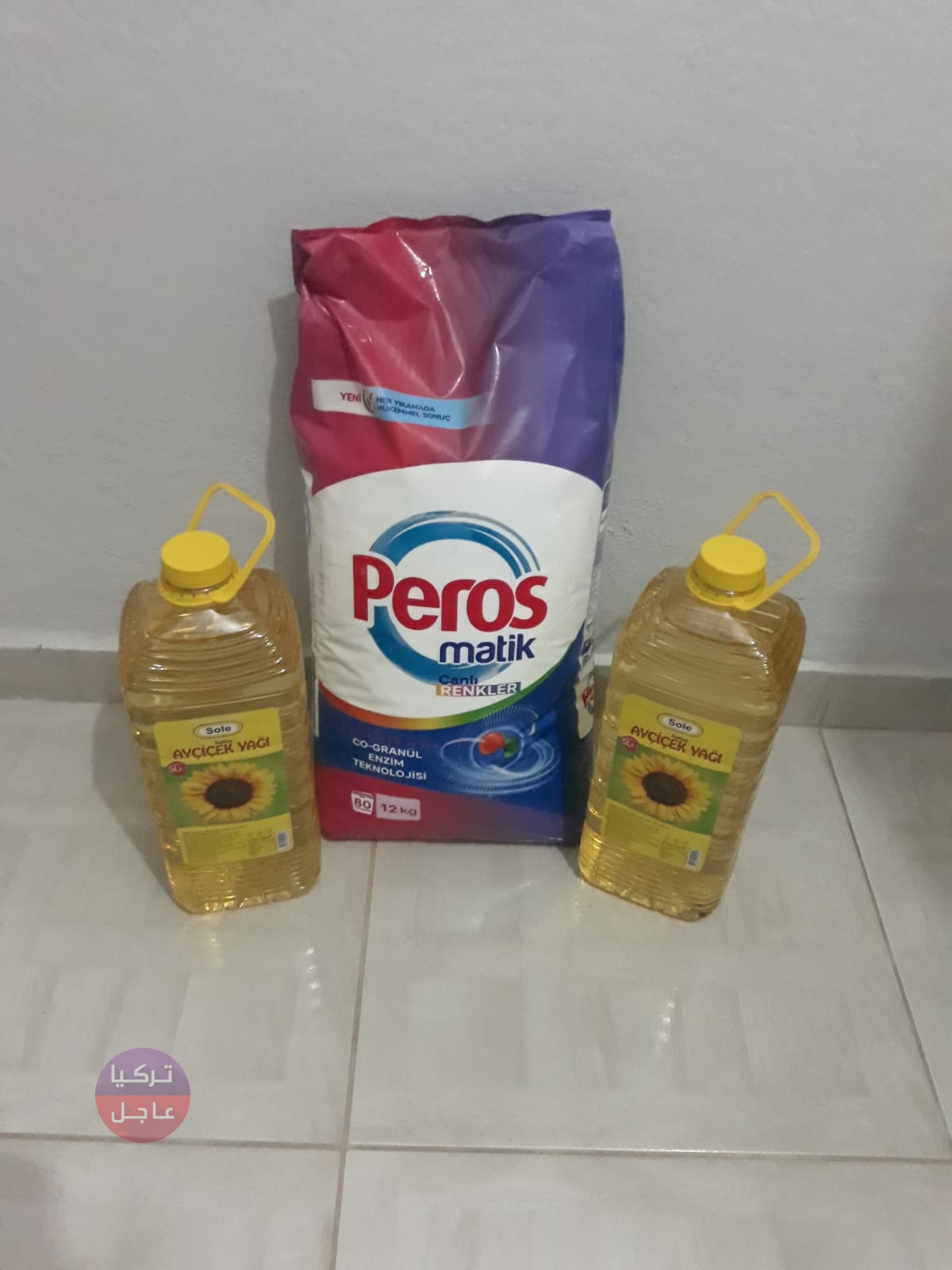 سوريون قاوموا بتوزيع مساعدات على أتراك! سوريون قاوموا بتوزيع مساعدات على أتراك!