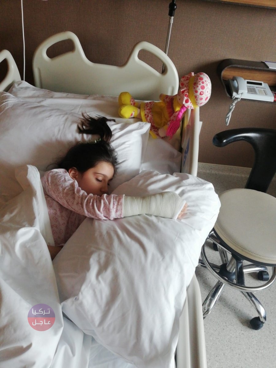 حرق يد طفلة صغيرة حتى العظم أثناء التصوير بالرنين المغناطيسي في اسطنبول حرق يد طفلة صغيرة حتى العظم أثناء التصوير بالرنين المغناطيسي في اسطنبول