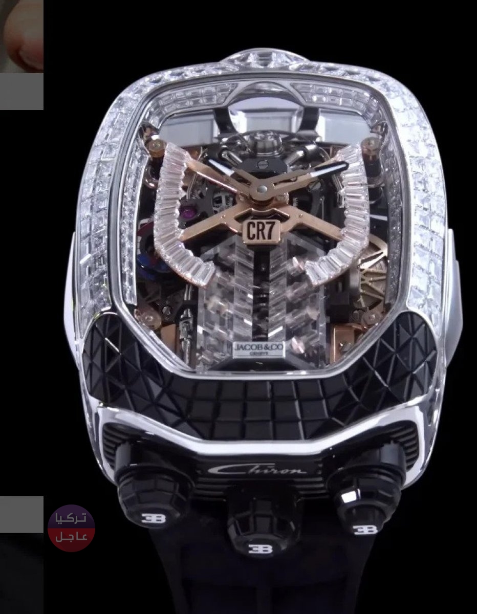 كريستيانو رونالدو يشتري ساعة بسعر خيالي