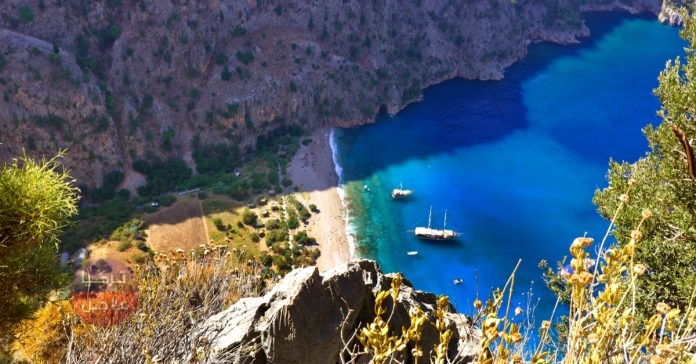 فتحية! بلدة سياحية تركية لا تخلو من السياح على مدار العام في تركيا فتحية! بلدة سياحية تركية لا تخلو من السياح على مدار العام في تركيا