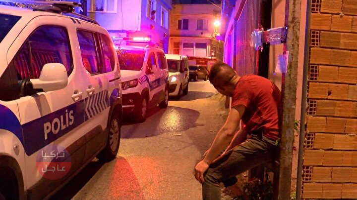 أنا لص! الشرطة التركية تعثر على شخص مقيد بالسلاس وبجانبه ورقة مكتوب عليها عدة ملاحظات أنا لص! الشرطة التركية تعثر على شخص مقيد بالسلاس وبجانبه ورقة مكتوب عليها عدة ملاحظات