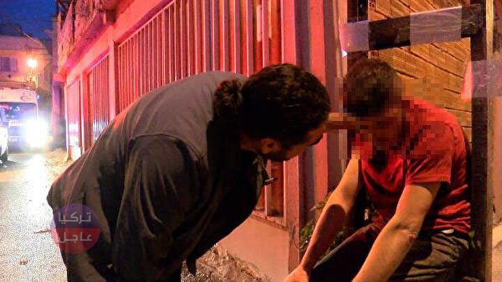 أنا لص! الشرطة التركية تعثر على شخص مقيد بالسلاس وبجانبه ورقة مكتوب عليها عدة ملاحظات أنا لص! الشرطة التركية تعثر على شخص مقيد بالسلاس وبجانبه ورقة مكتوب عليها عدة ملاحظات