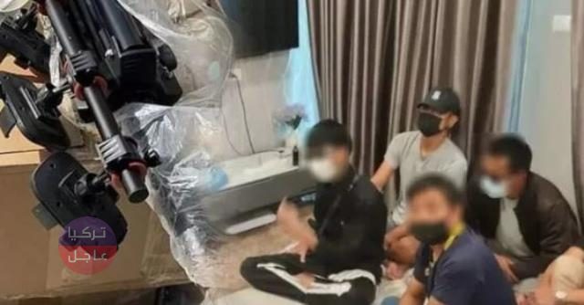 موقع لتصوير الأفلام الإباحية في دولة آسيوية! الشرطة تداهم أحد هذه المواقع الممنوعة وتجد آلية أذهلت الشرطة موقع لتصوير الأفلام الإباحية في دولة آسيوية! الشرطة تداهم أحد هذه المواقع الممنوعة وتجد آلية أذهلت الشرطة