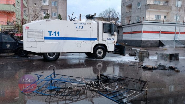 السلطات التركية تعتقل العديد من الأشخاص خلال احتفالات النيروز في باتمان وماردين بسبب هتافات والاعتداء على الشرطة