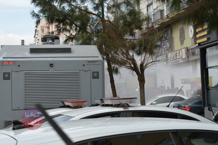 السلطات التركية تعتقل العديد من الأشخاص خلال احتفالات النيروز في باتمان وماردين بسبب هتافات والاعتداء على الشرطة