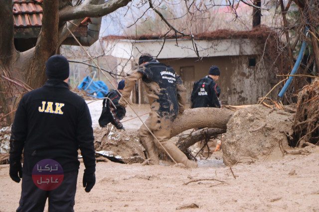 عاجل.. الفيضانات في تركيا! المعاناة لم تنته ارتفاع عدد الضحايا إلى 19 بعد العثور إمرأة حامل تحت الوحل (صور) عاجل.. الفيضانات في تركيا! المعاناة لم تنته ارتفاع عدد الضحايا إلى 19 بعد العثور إمرأة حامل تحت الوحل (صور)