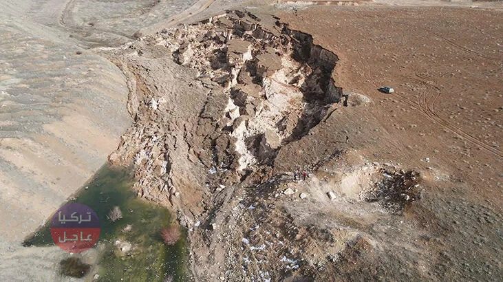 مشاهد مخيفة لشقوق ضخمة أحدثها زلزال مرعش في منطقة بداية خط الصدع