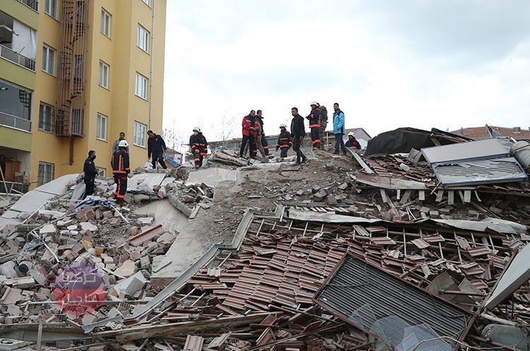 عاجل انهيار مفاجئ لمبنى مؤلف من 5 طوابق في ملاطيا