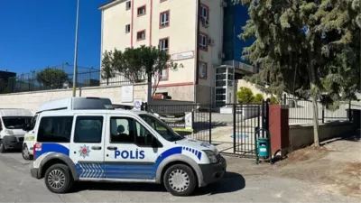 فضيحة الكاميرا الخفية في مدرسة ثانوية! اكتشفن الكاميرا فقام بحبسهن وهرب فضيحة الكاميرا الخفية في مدرسة ثانوية! اكتشفن الكاميرا فقام بحبسهن وهرب