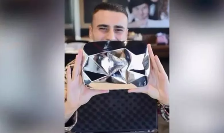 الشيف التركي بوراك يتلقى هدية من شركة غوغل ماذا كانت؟ الشيف التركي بوراك يحطم رقم قياسي جديد بعدد المتابعين على مستوى تركيا