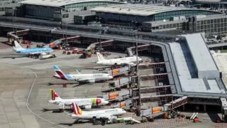 مطار هامبورغ يعلن عن إيقاف جميع الرحلات الجوية بعد تهديد خطير
