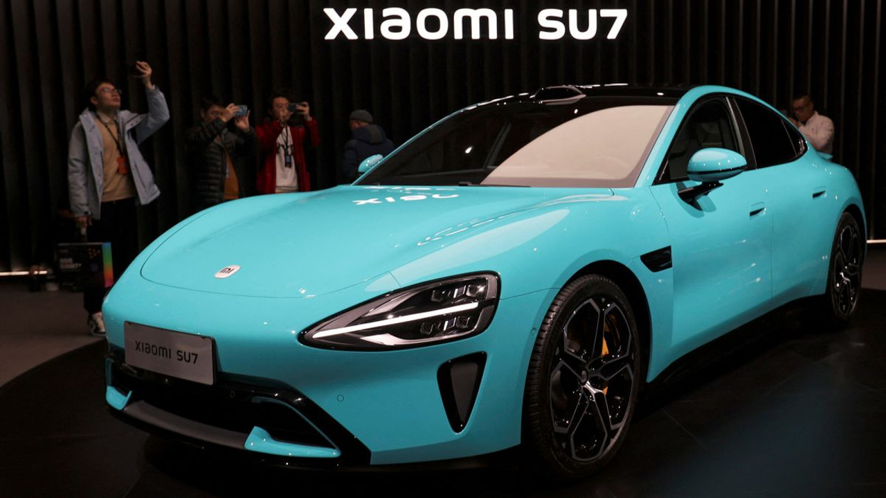 بعد تفوقها في الهواتف المحمولة.. شاومي Xiaomi تنتج أول سيارة "سيدان SU7" (صور) بعد تفوقها في الهواتف المحمولة.. شاومي Xiaomi تنتج أول سيارة "سيدان SU7" (صور)