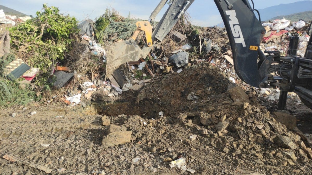 القبض على أشخاص يغسلون السجوق في مغسل للسيارات تابع لمحطة وقود