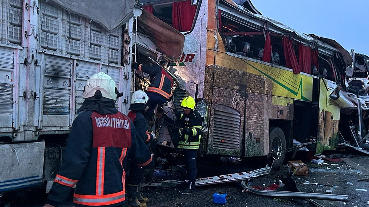 عاجل تركيا.. كارثة على طريق مرسين السريع قتلى وجرحى في حادث مروع