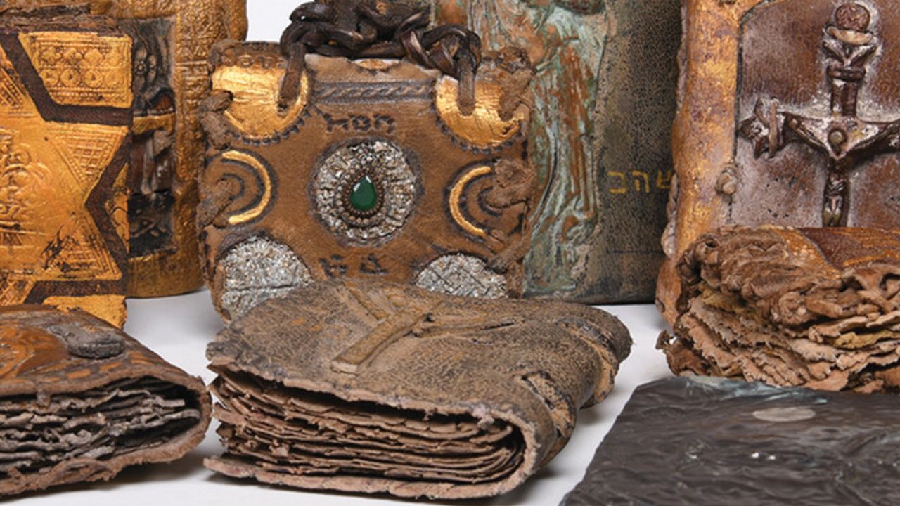 اكتشاف مذهل في مرسين: ضبط كتب مخطوطة نادرة تعود لأكثر من 1500 عام