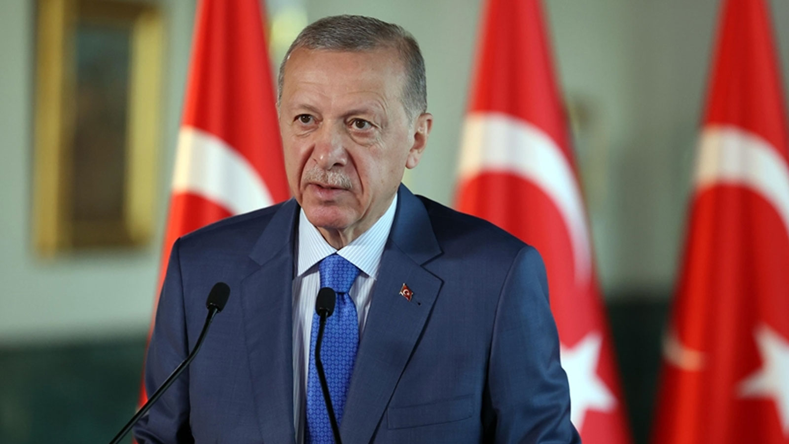 أردوغان يلمّح إلى تغيير في الحكومة