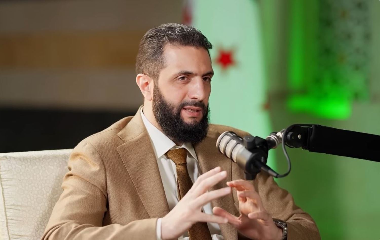 اغتيال أحمد الشرع وانقلاب عسكري في دمشق