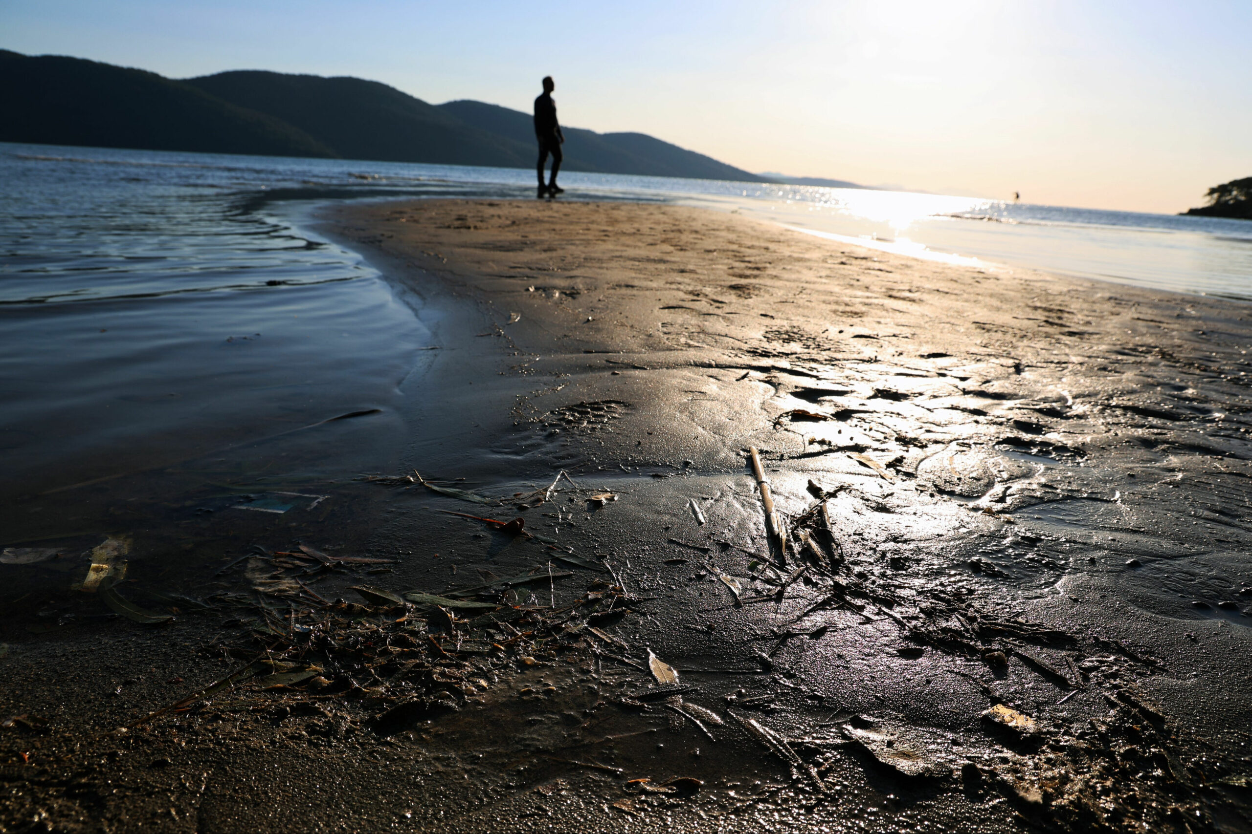 اختفاء مياه البحر في عدة مدن تركية يثير الذعر.. هل نحن أمام زلزال وشيك؟