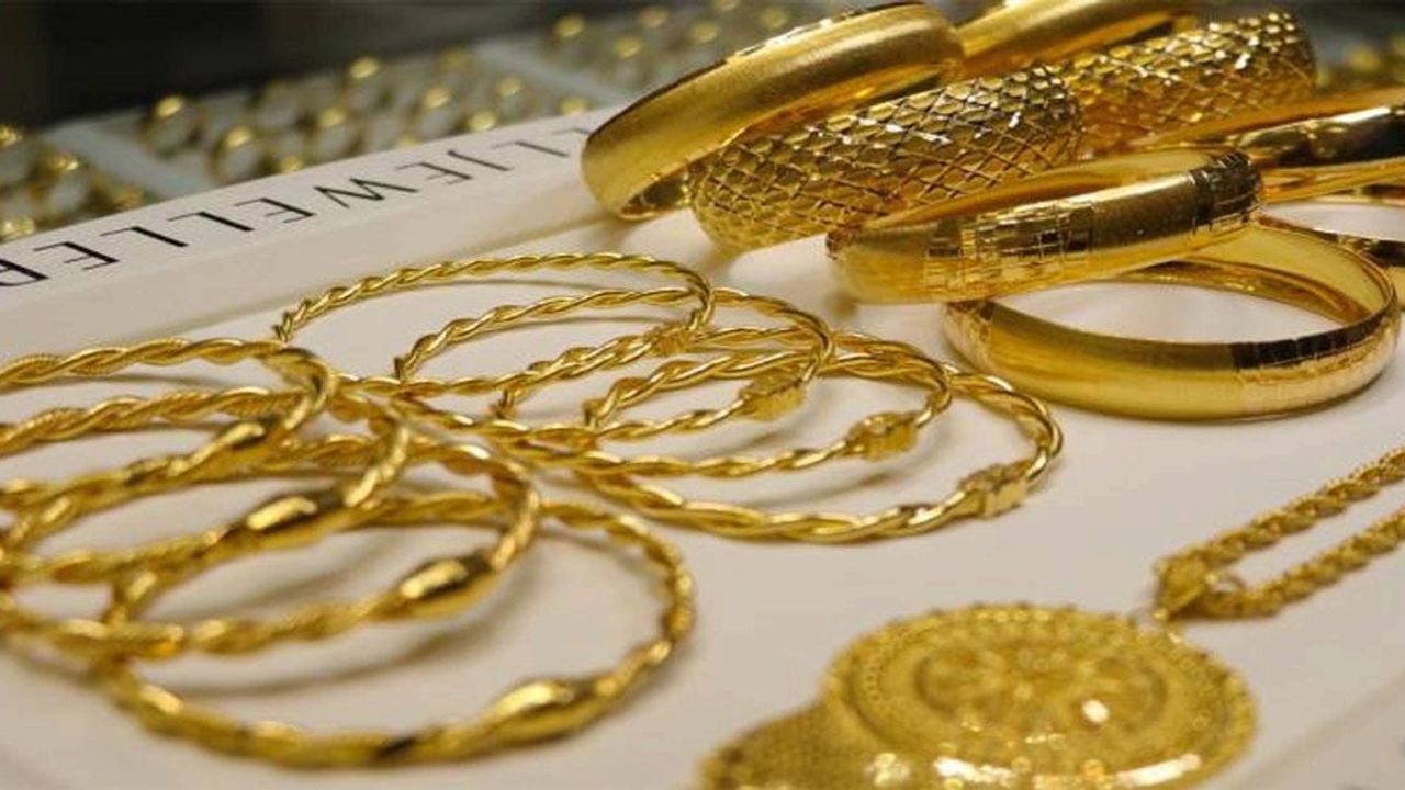 كم أصبح سعر جرام الذهب اليوم عيار 24 و 22 و 21 اليوم الإثنين 7 نيسان 2025