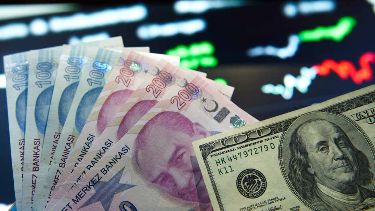 الليرة التركية تنخفض.. كم سعر الدولار؟ كم تساوي 100 دولار بالليرة التركية؟ اليوم 7 نيسان 2025