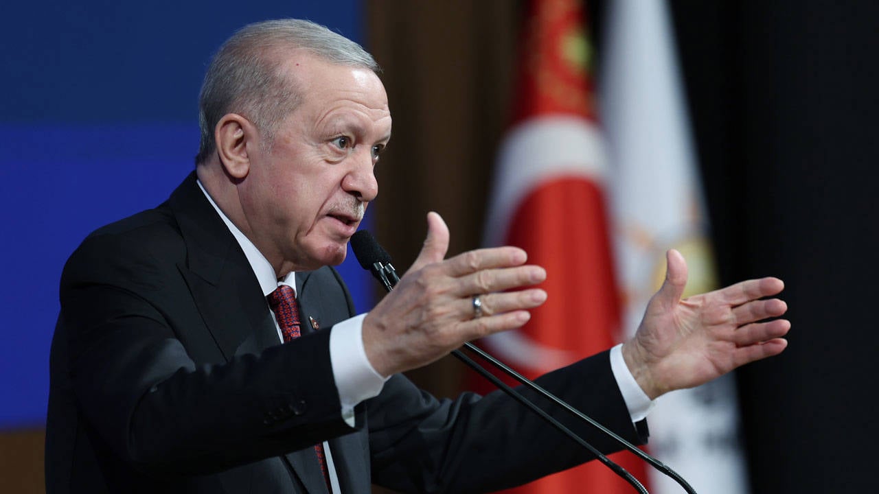 أردوغان يؤكد: لا أسعى للترشح مجددًا وتركيا بحاجة لدستور مدني جديد
