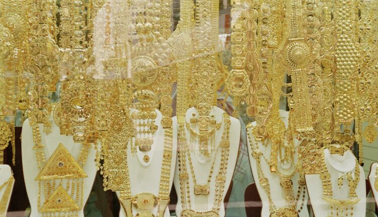 القبض على شبكة بيع الذهب المزور في ماردين.. والمحكمة تصدر قرارًا بالتحقيق والإفراج