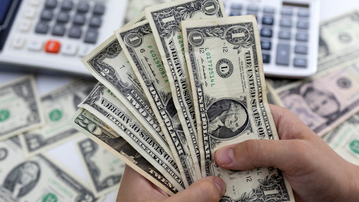 ارتفاع مستمر للدولار في تركيا والأنظار تتجه إلى بيانات التضخم المرتقبة هذا الأسبوع