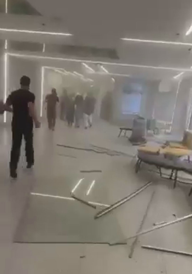 إيران تقصف مستشفى سوروكا ومبنى البورصة في إسرائيل بصواريخ دقيقة ردًا على هجوم مفاعل آراك النووي