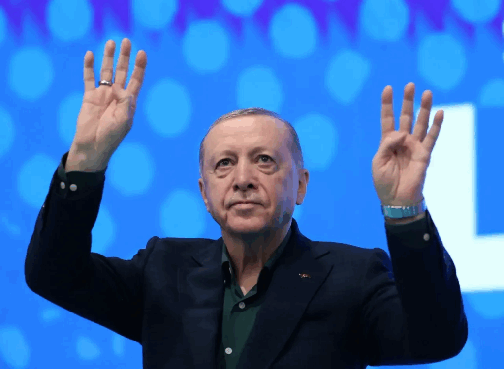 خطاب تاريخي من أردوغان حول الأخوّة التركية الكردية.. الحضور يقفون ويصفقون طويلاً خطاب تاريخي من أردوغان حول الأخوّة التركية الكردية.. الحضور يقفون ويصفقون طويلاً