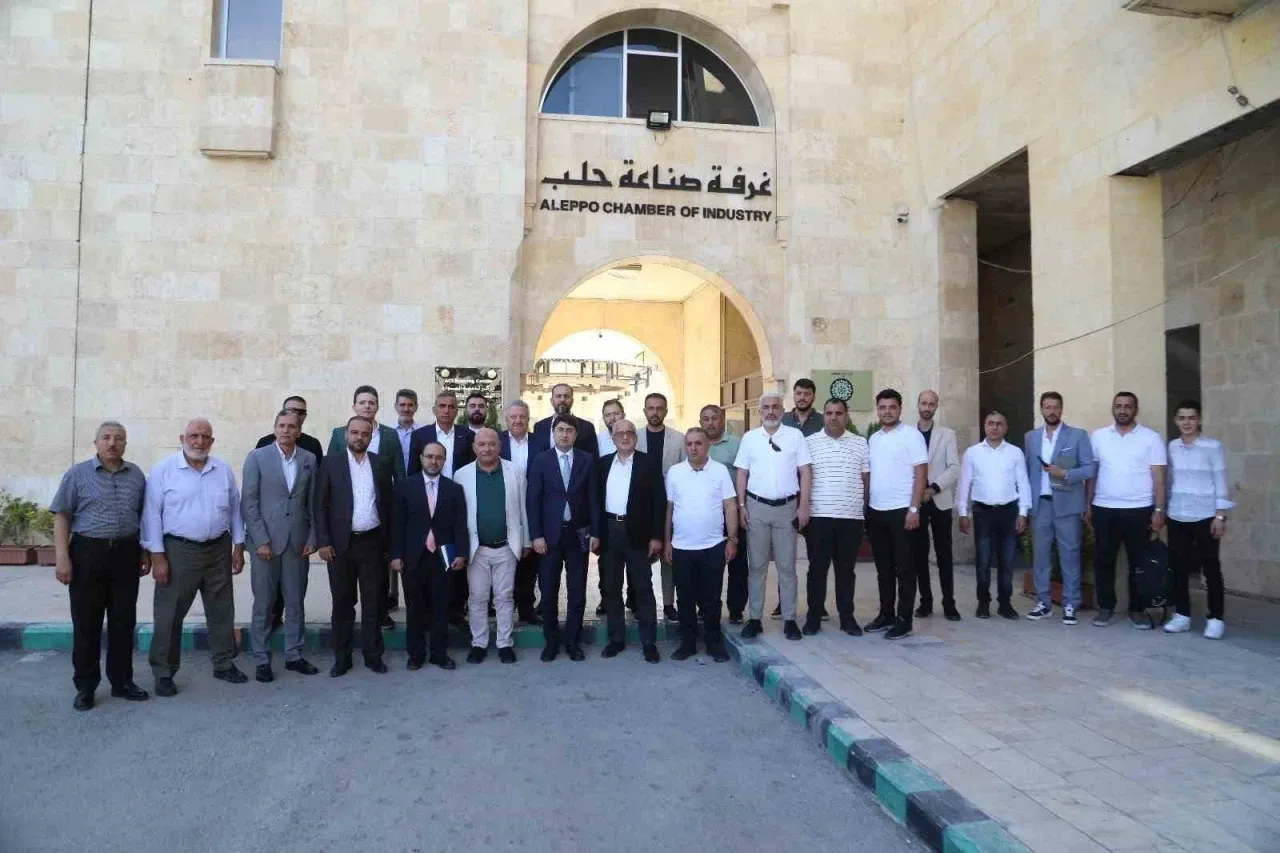 رجال أعمال أتراك من شركة موسياد ملاطية يزورون حلب وإدلب لتعزيز التعاون الاقتصادي وإعادة الإعمار في سوريا
