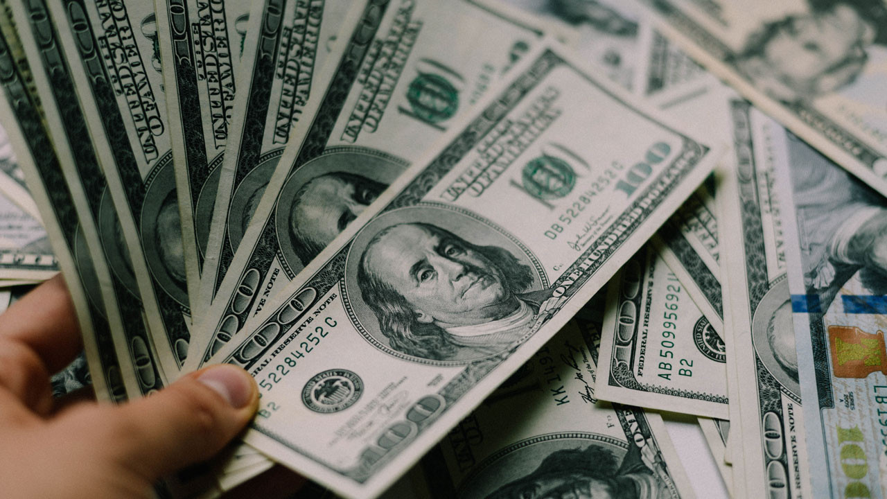 كم بلغ سعر الدولار واليورو أمام الليرة التركية ؟ أسعار الصرف في تركيا ليوم الخميس 24 تموز 2025