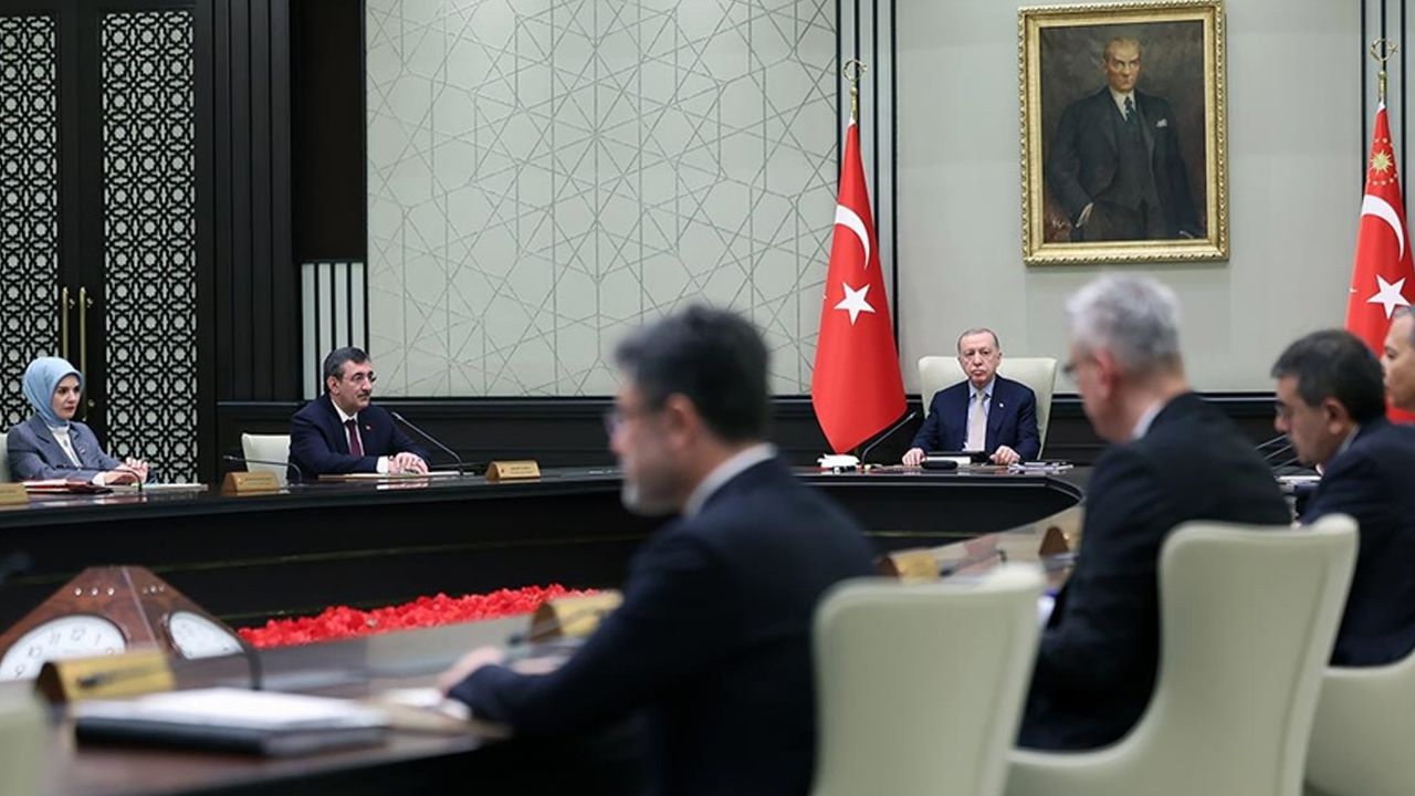 تغييرات مرتقبة في الحكومة التركية؟ الأنظار تتجه إلى اجتماع بشتبه وسط تسريبات عن "عشاء وداع"